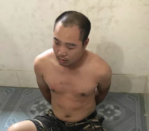 民警抓捕盜車(chē)團(tuán)伙時(shí)反被噴催淚劑